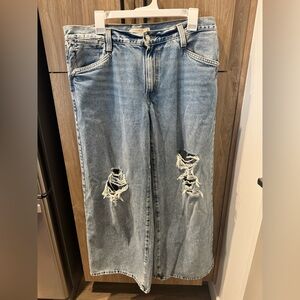 Levis Light Wash Distressed Straight-Leg Jeans